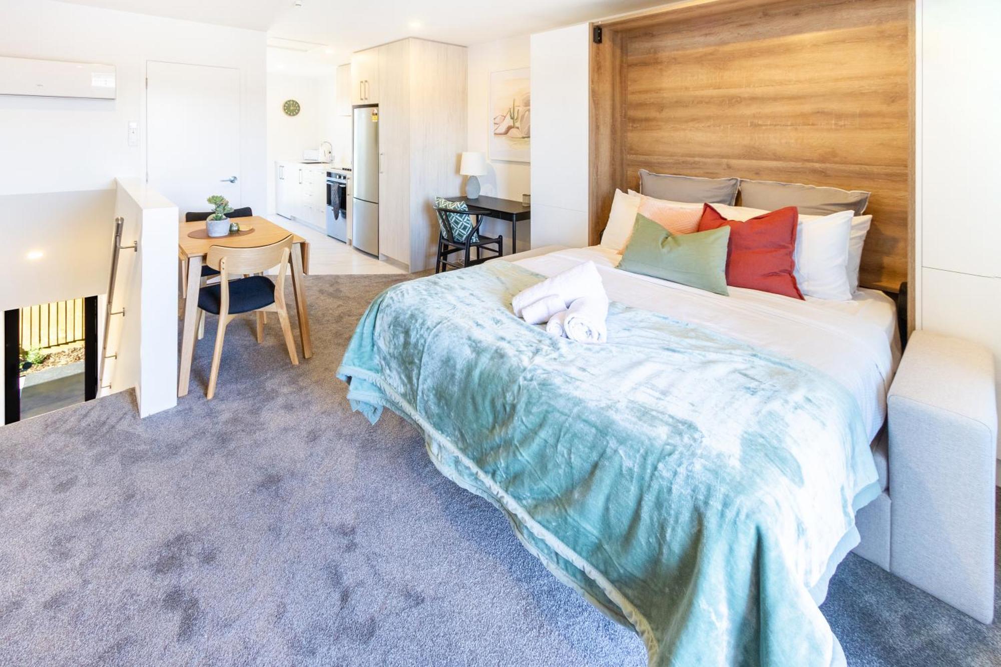 City Living: Upper Studio Haven On Wilmer Christchurch Kültér fotó